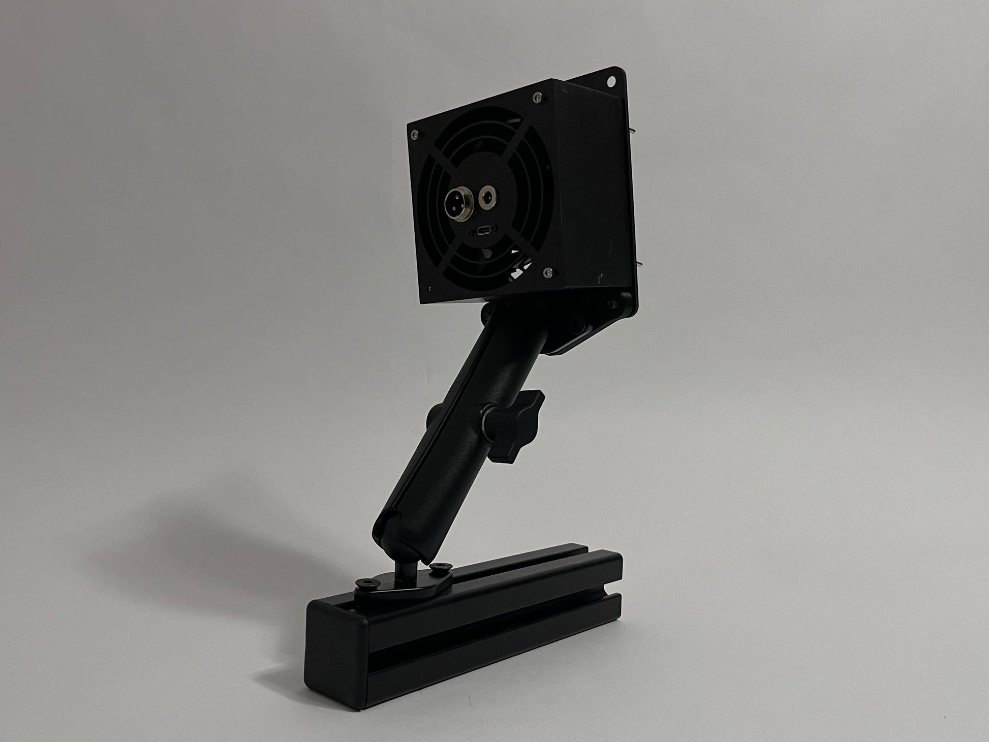 mount at a 45 degree angle with top bottom mount on wind sim module