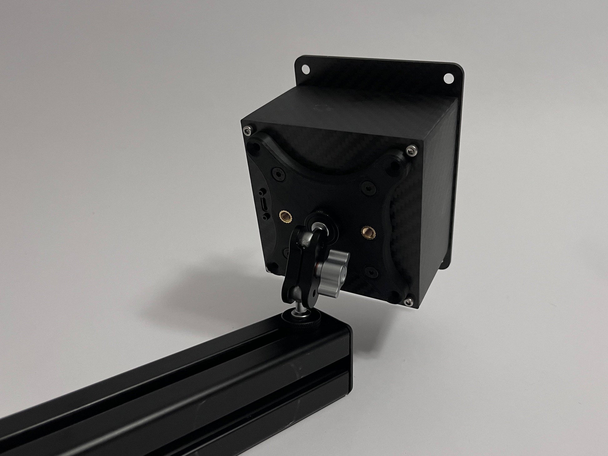 mini mount with vesa adapter mounted on button box and 4040 profile rear view