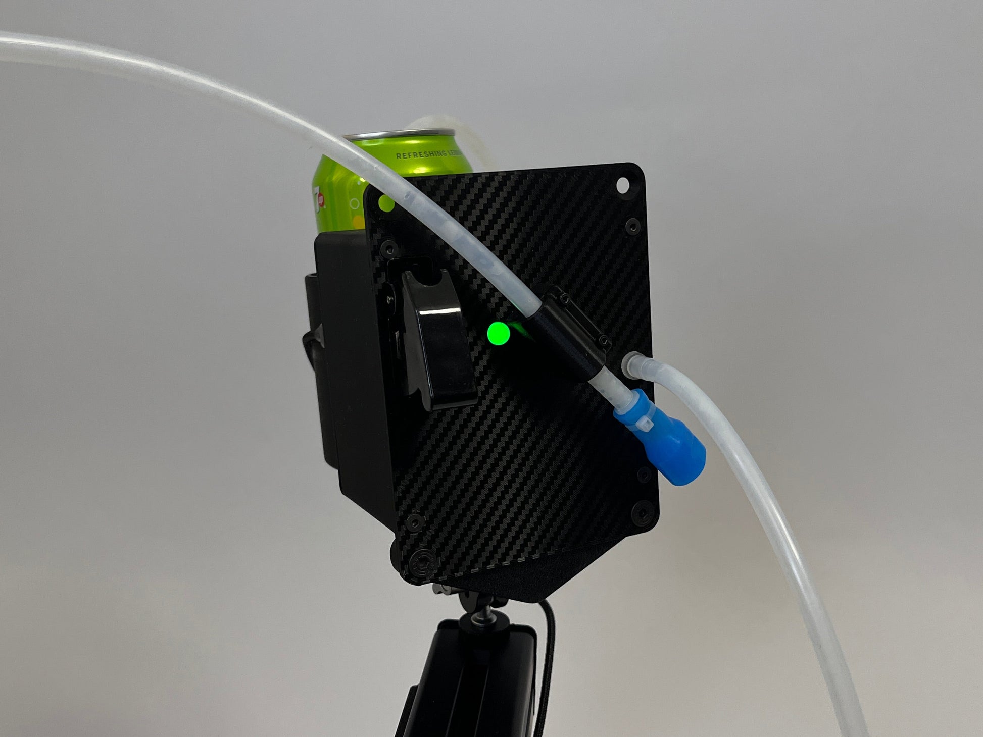 DrinkBox turned on mounted on 4040 profile with 7up can in rear can holder